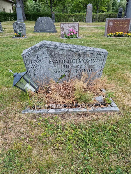 Grave number: 1 B   802-803