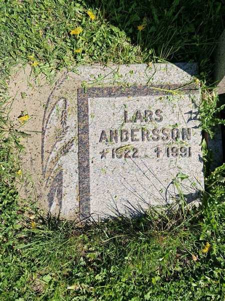 Grave number: 501 25 5125-5127