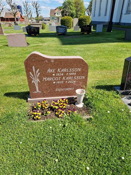 Grave number: 04 D   75