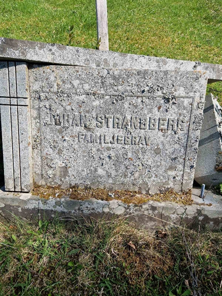 Grave number: 501 19 3702-3704