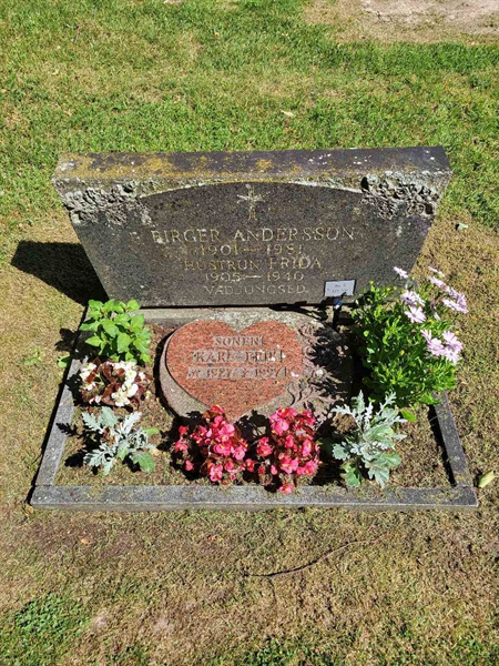 Grave number: Jä 06   120-121