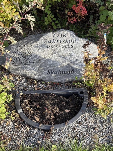 Grave number: 4 N ND   366