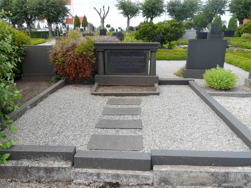 Grave number: ÖV F   127, 128