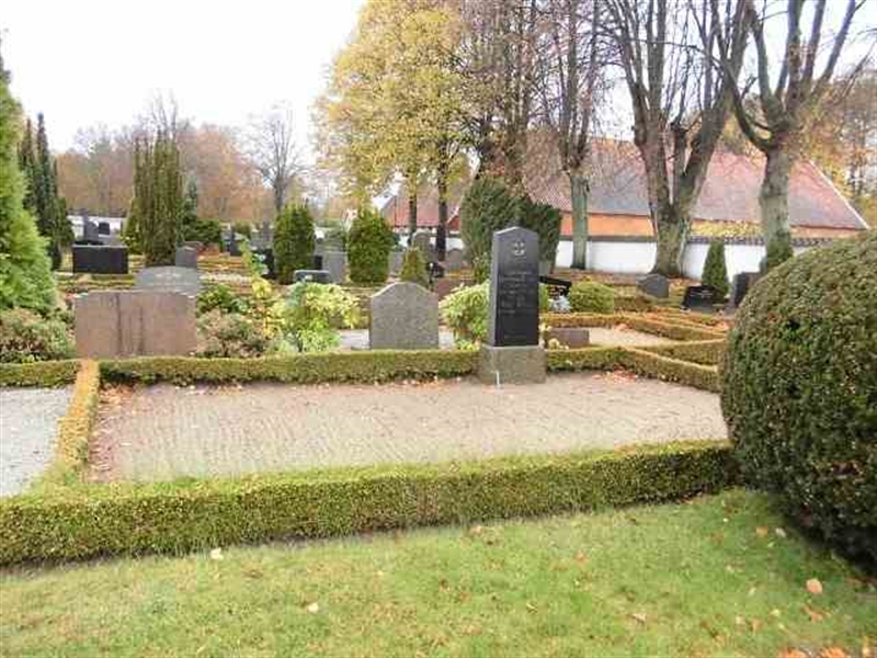 Grave number: VK 1   579-581