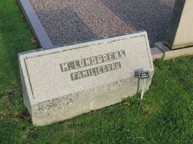 Grave number: 1 03   87