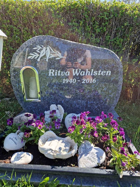 Grave number: 501 16 3080
