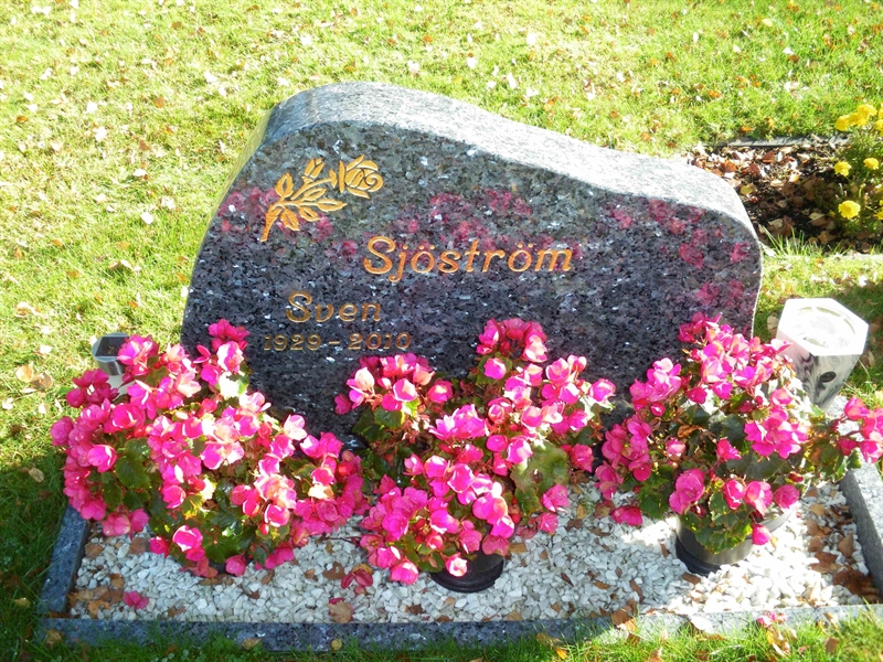 Grave number: SB 15     5
