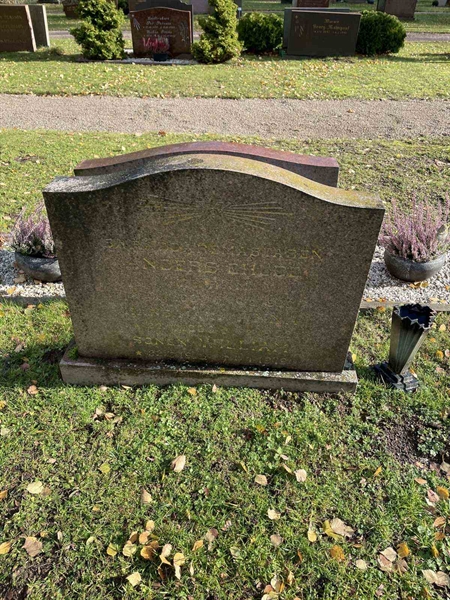 Grave number: VV 5   343, 344