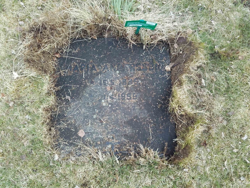 Grave number: KA 02    12