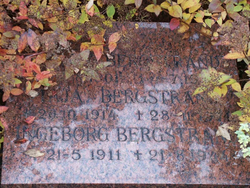 Grave number: SK B   143-146