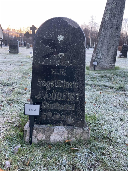 Hautatunnus: 2 C    71