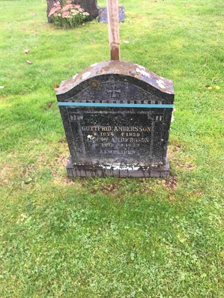 Grave number: 2 D   160
