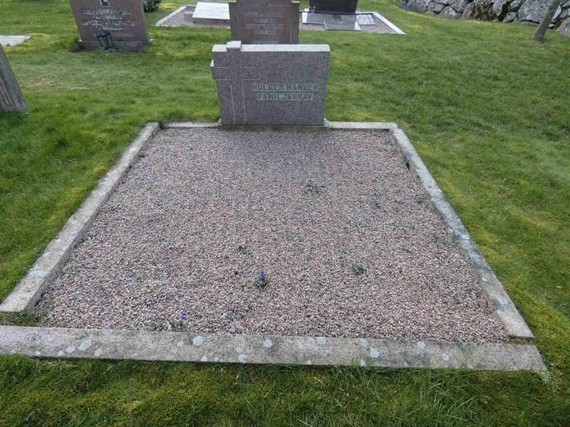 Grave number: BR G    63