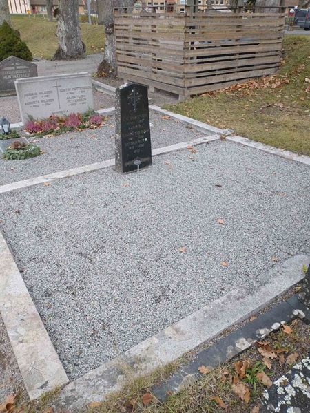 Grave number: VK B    90, 91, 92, 93