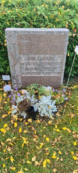 Grave number: M H   47, 48