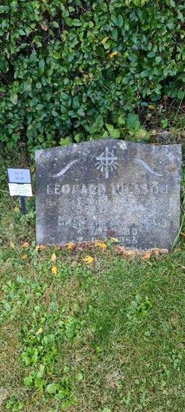 Grave number: M F   92, 93