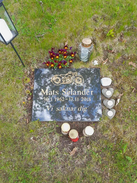 Grave number: 20 R 44B
