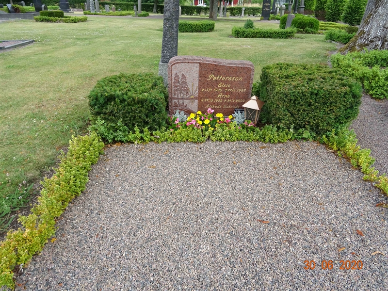 Grave number: NK 2 AG     1, 2