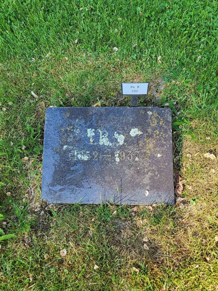 Grave number: kö 01 08   232