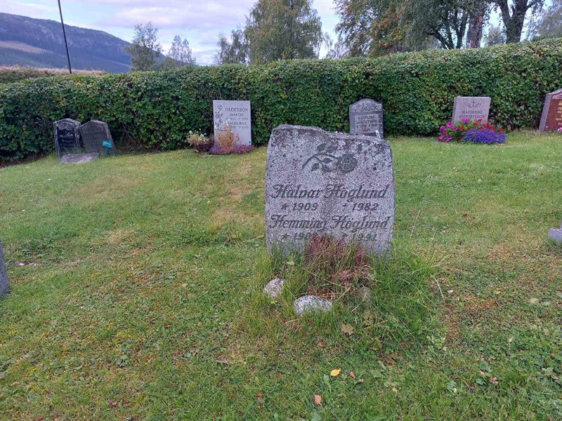 Grave number: K K    39