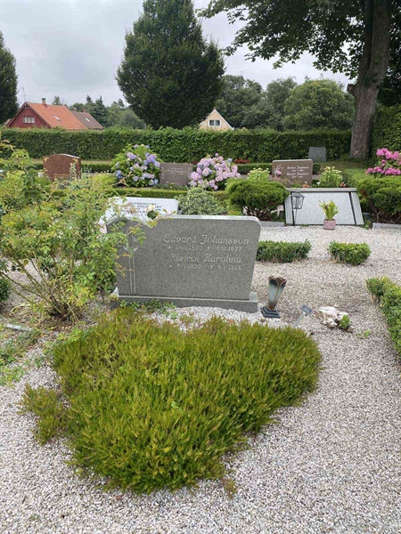 Grave number: ÖN T     2