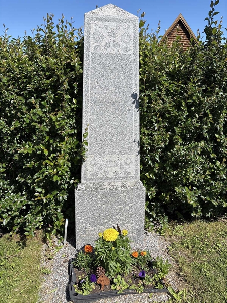 Grave number: 4 G GH    25-26