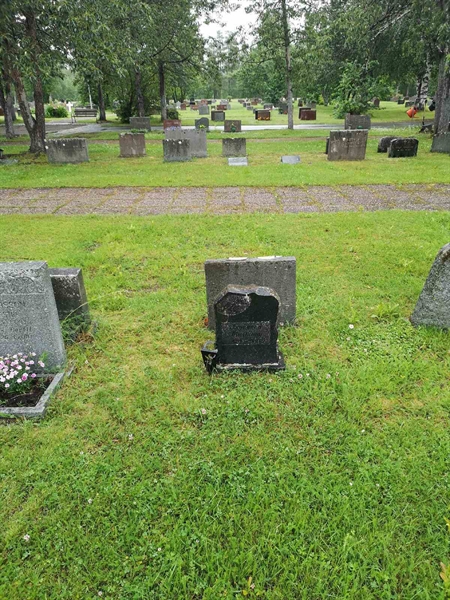 Grave number: NK 10    49