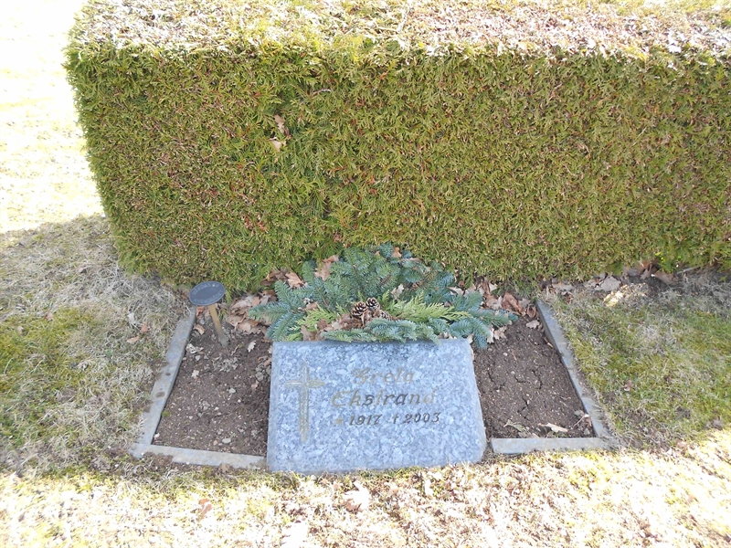 Grave number: V 18    64F