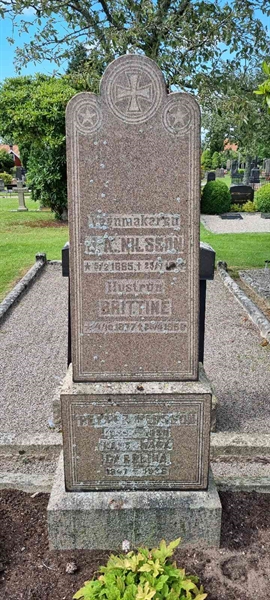 Grave number: LM 1 06  025