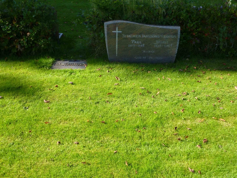 Grave number: ROG D  317, 318