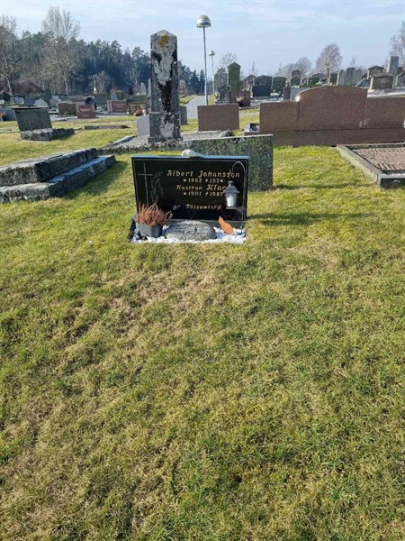 Grave number: TG 005 0799, 0800