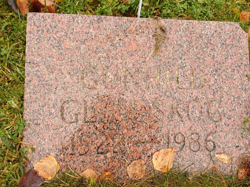 Grave number: JÄ 1 B 4059, 4060, 4061