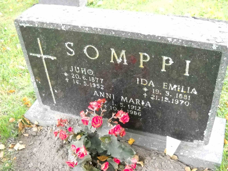 Grave number: 3 MB 15 47, 49