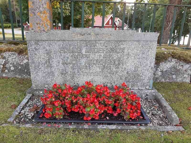 Grave number: AL 1   140-141