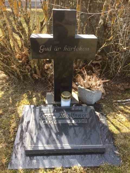 Grave number: LG G    34, 35