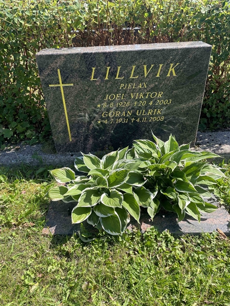 Grave number: N 9 3    13-14