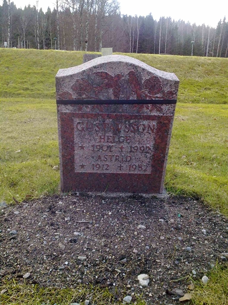 Grave number: KA 10    33-34