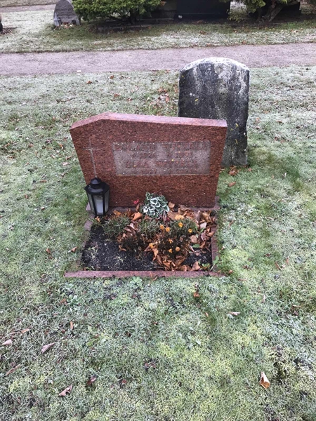 Grave number: 1 21    28-29