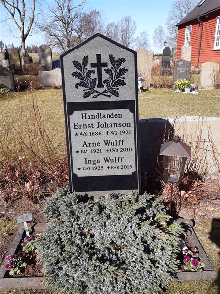 Grave number: HM 12   44, 45