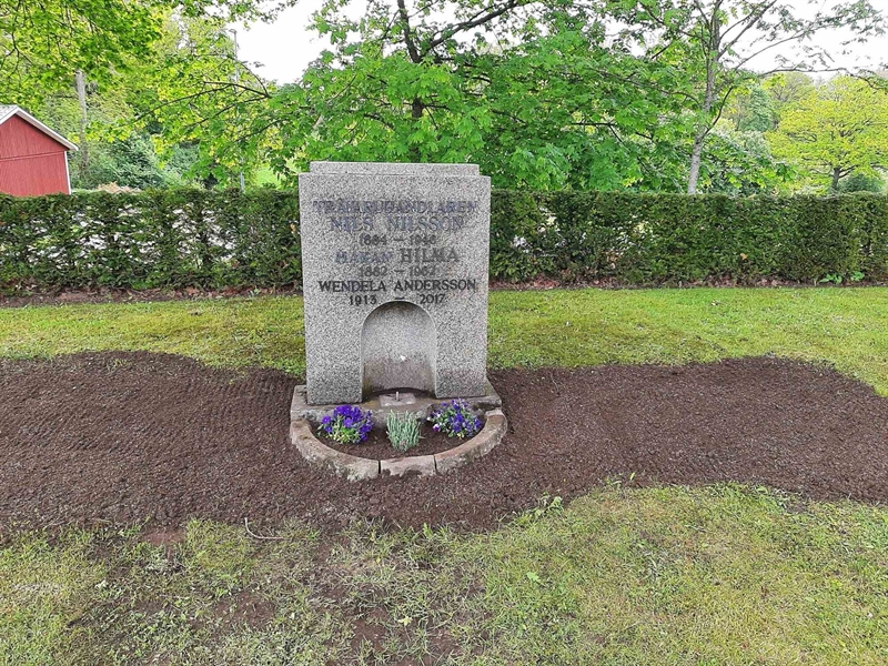 Grave number: M2 A 87, 88, 89, 90
