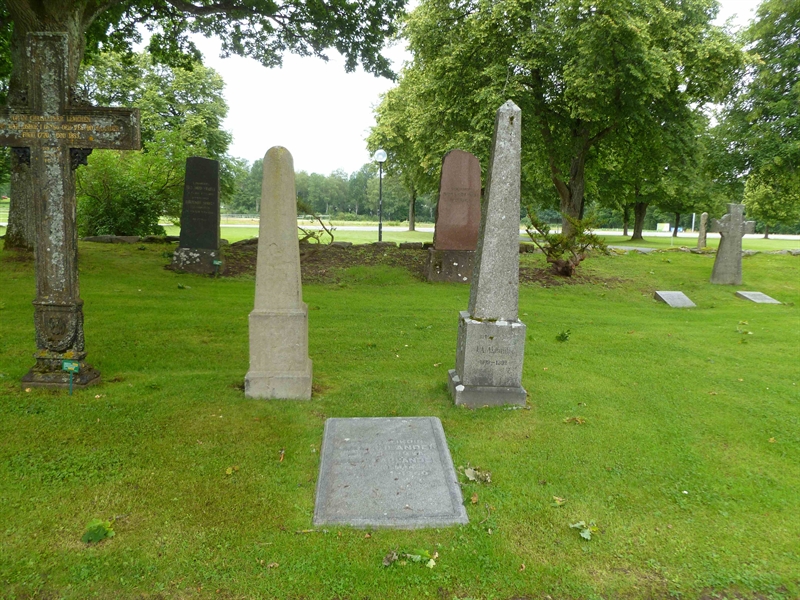 Grave number: ROG E   17, 18, 19