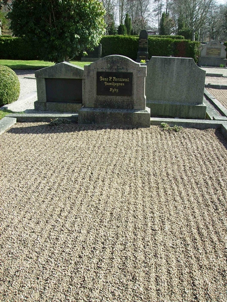 Grave number: LM 3 41  004