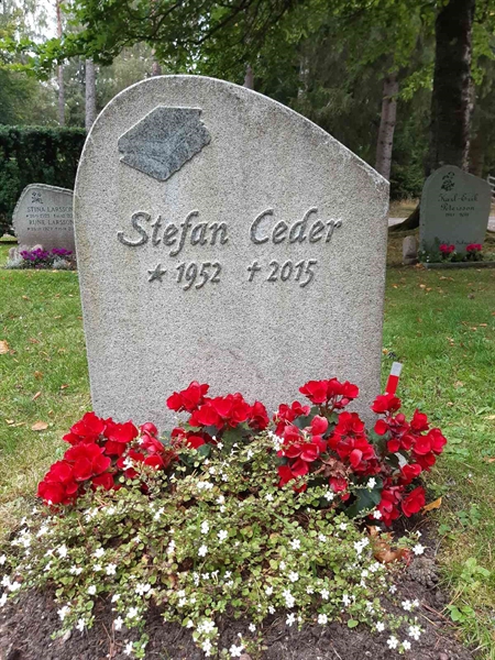 Grave number: S 18D C     9