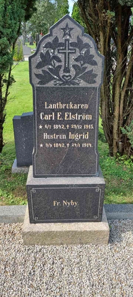 Grave number: LM 1 06  017