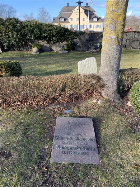 Grave number: SÖ H    13, 14