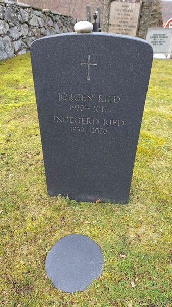 Hautatunnus: VG B   170-171