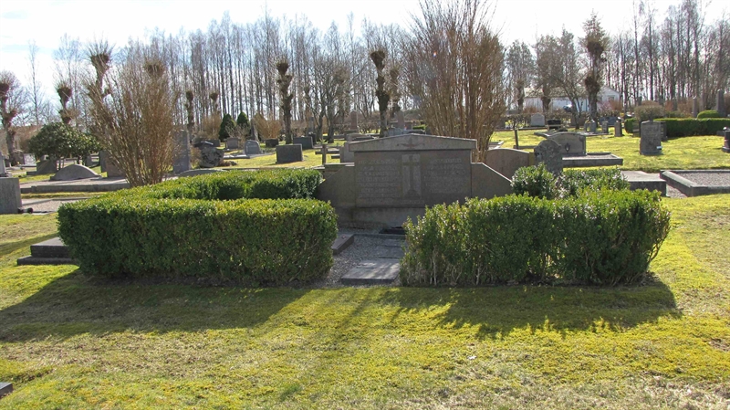 Grave number: HJ  1350, 1351, 1352, 1353, 1354