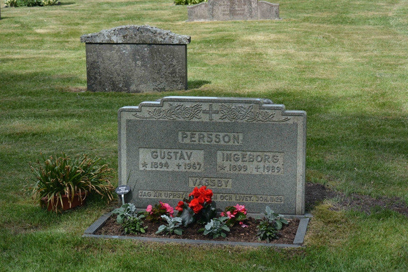 Grave number: G1 I   379