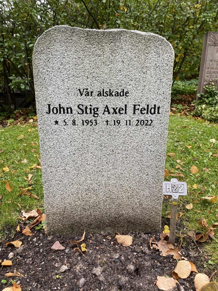 Hautatunnus: 1 H    22