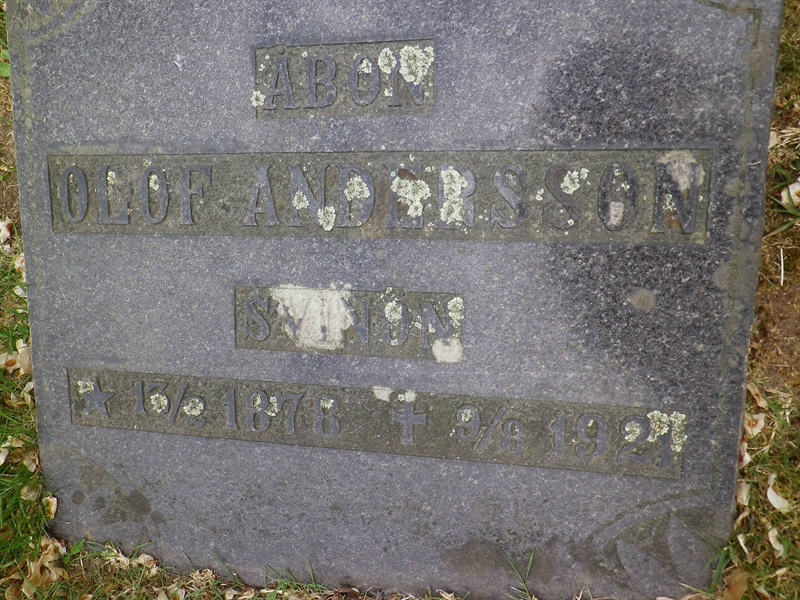 Grave number: LO I   102